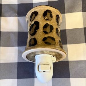 Scentsy Leopard Print Warmer - Tan and Black